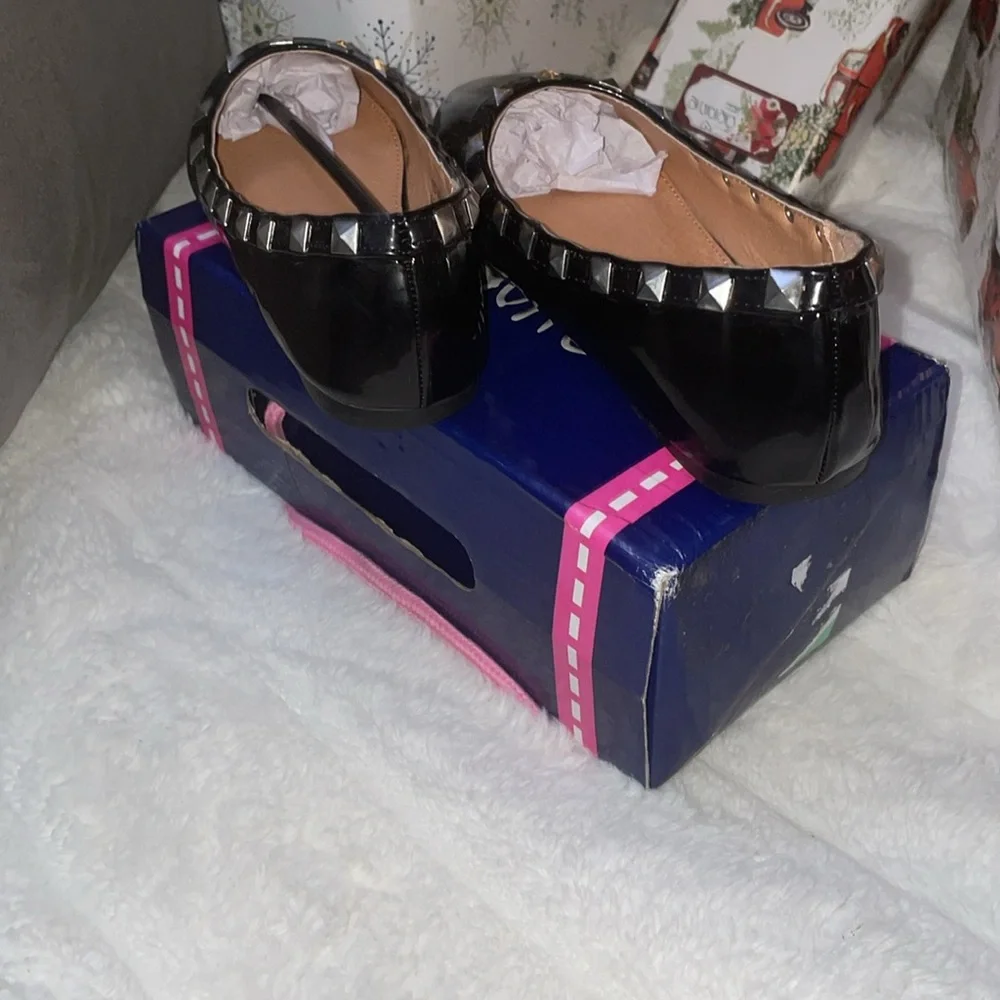 I loveyokids flat studded shoes for kidss. New in box